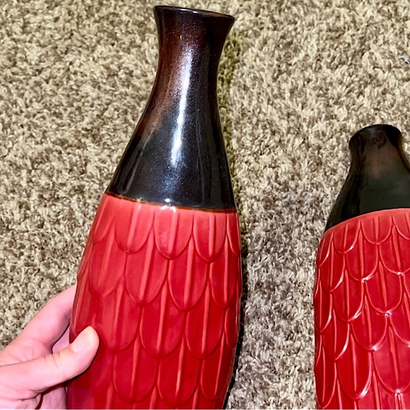 Red & Black Textured Ceramic Vases - Picture 4 of 8